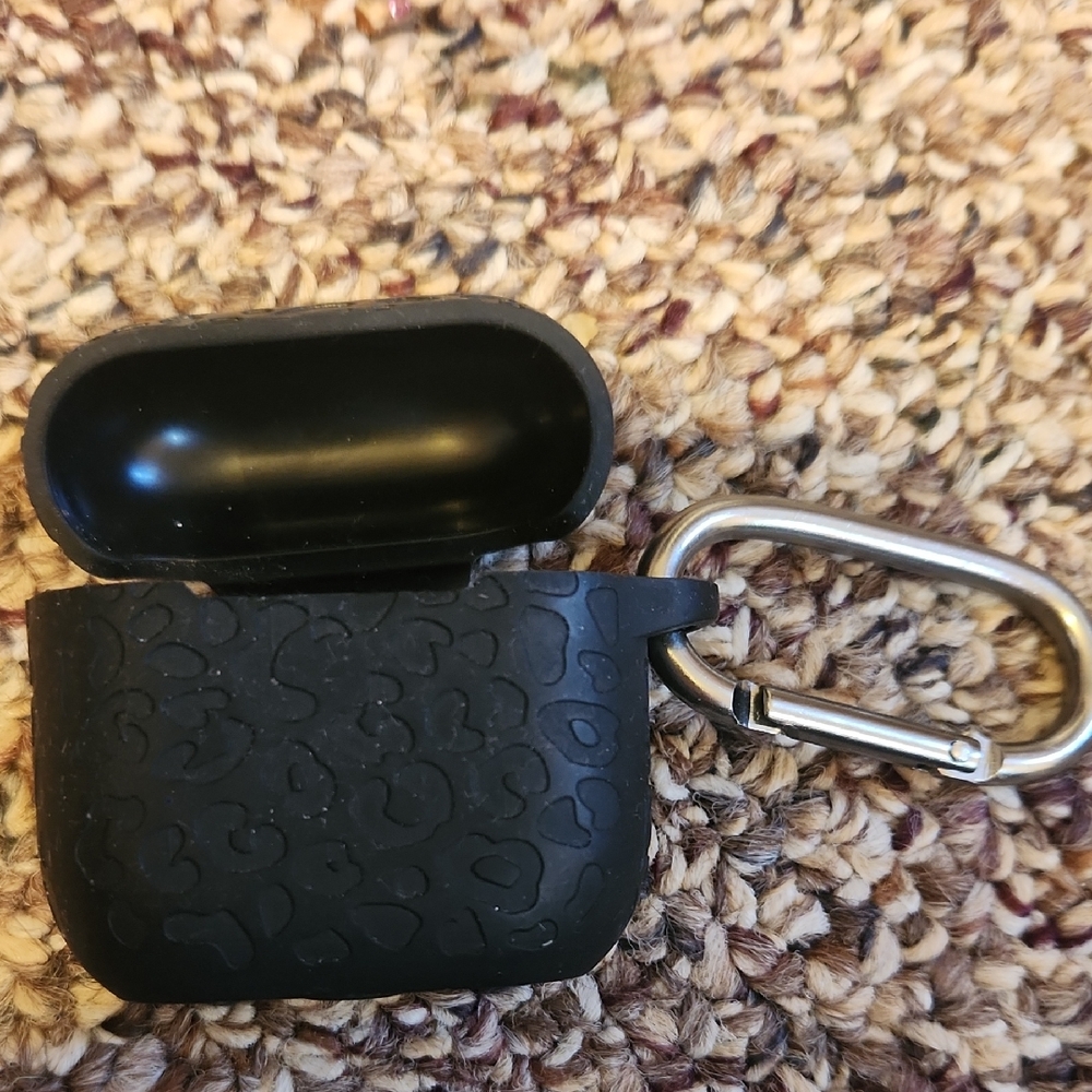 Black Protective AirPods Case with Carabiner